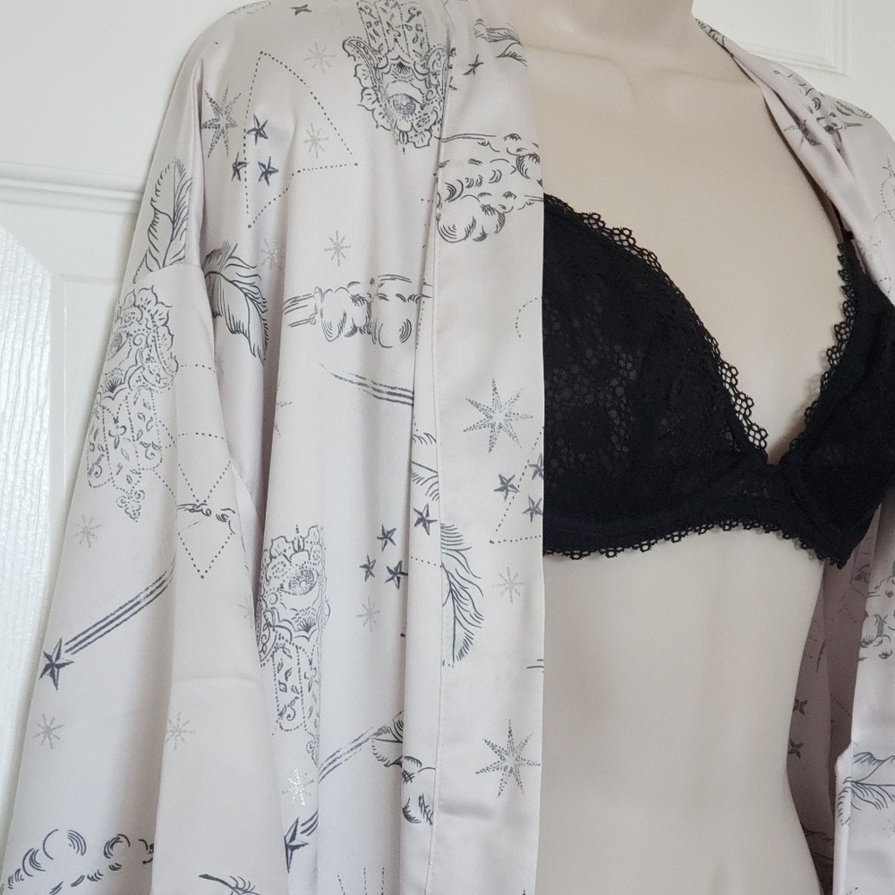 VS Short Satin Kimono -size XS